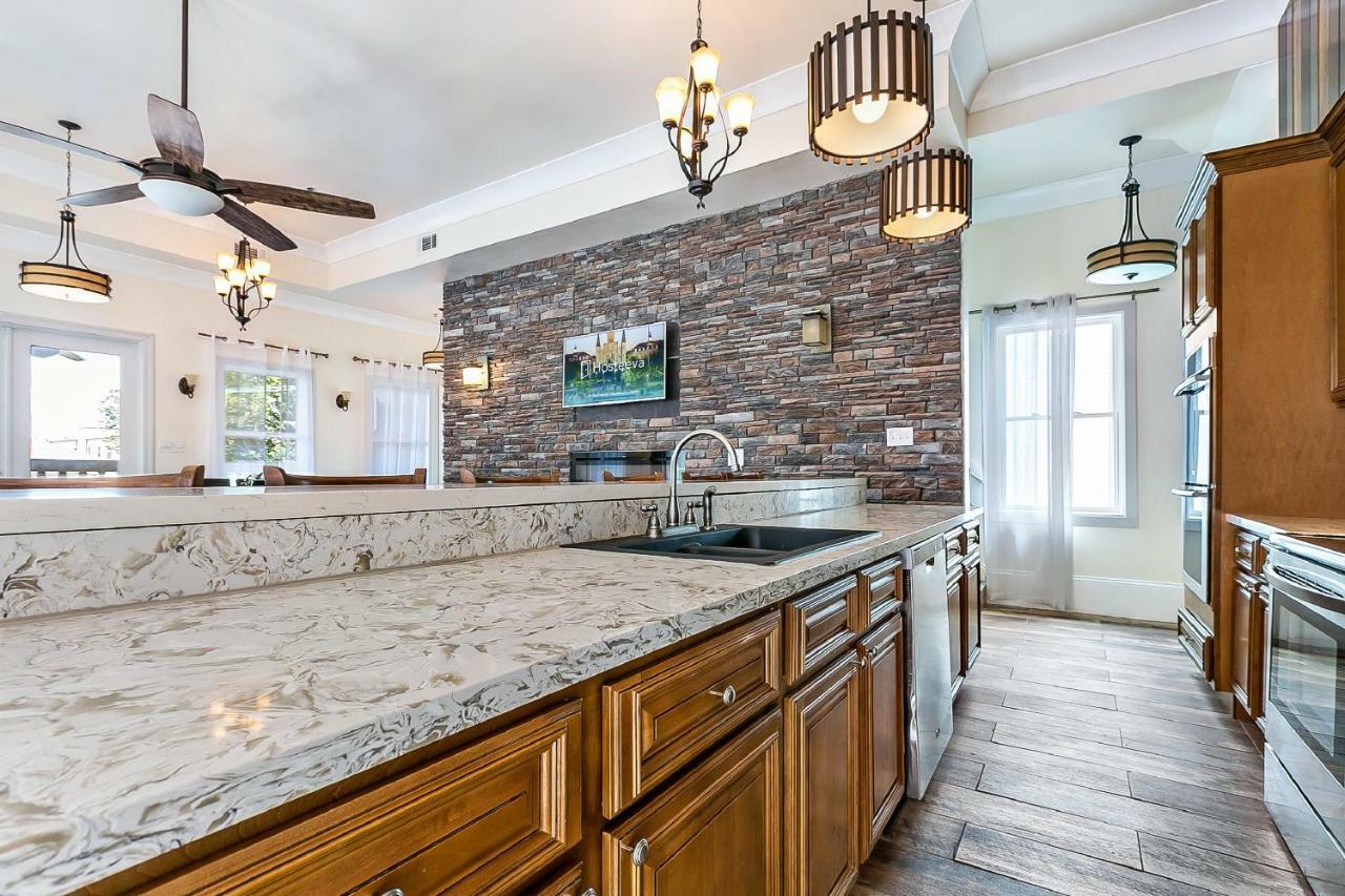 Spacious 4Br Condo On Carondelet Near All Hot Spo Новый Орлеан Экстерьер фото
