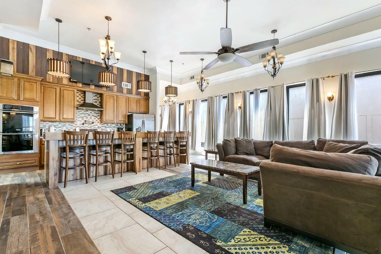 Spacious 4Br Condo On Carondelet Near All Hot Spo Новый Орлеан Экстерьер фото